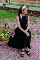 Midikleid Kati ohne Ärmel aus Bio-Baumwolle in Schwarz.